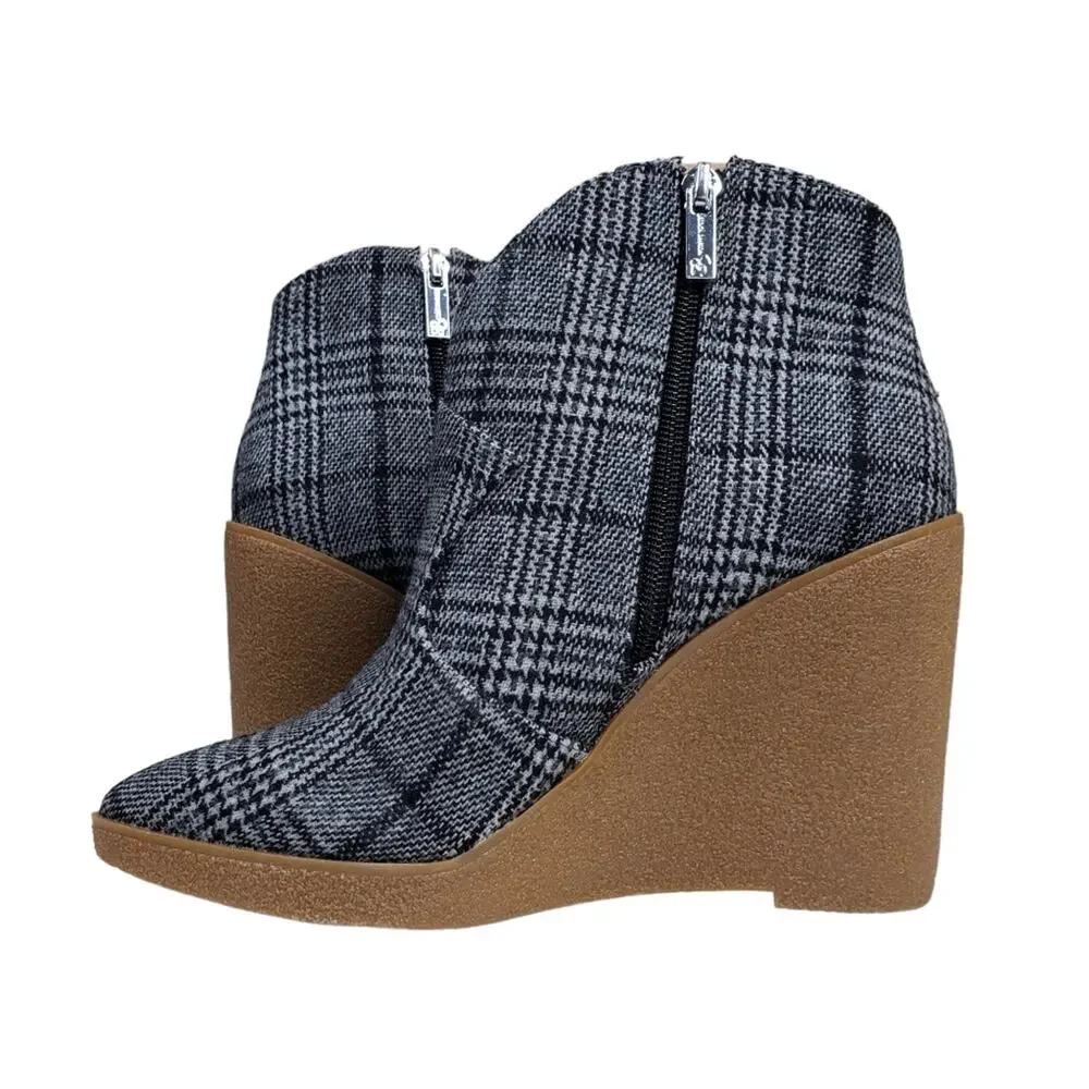 JESSICA SIMPSON Womens 7.5 Crais Black White Plaid Wedge Bootie NEW